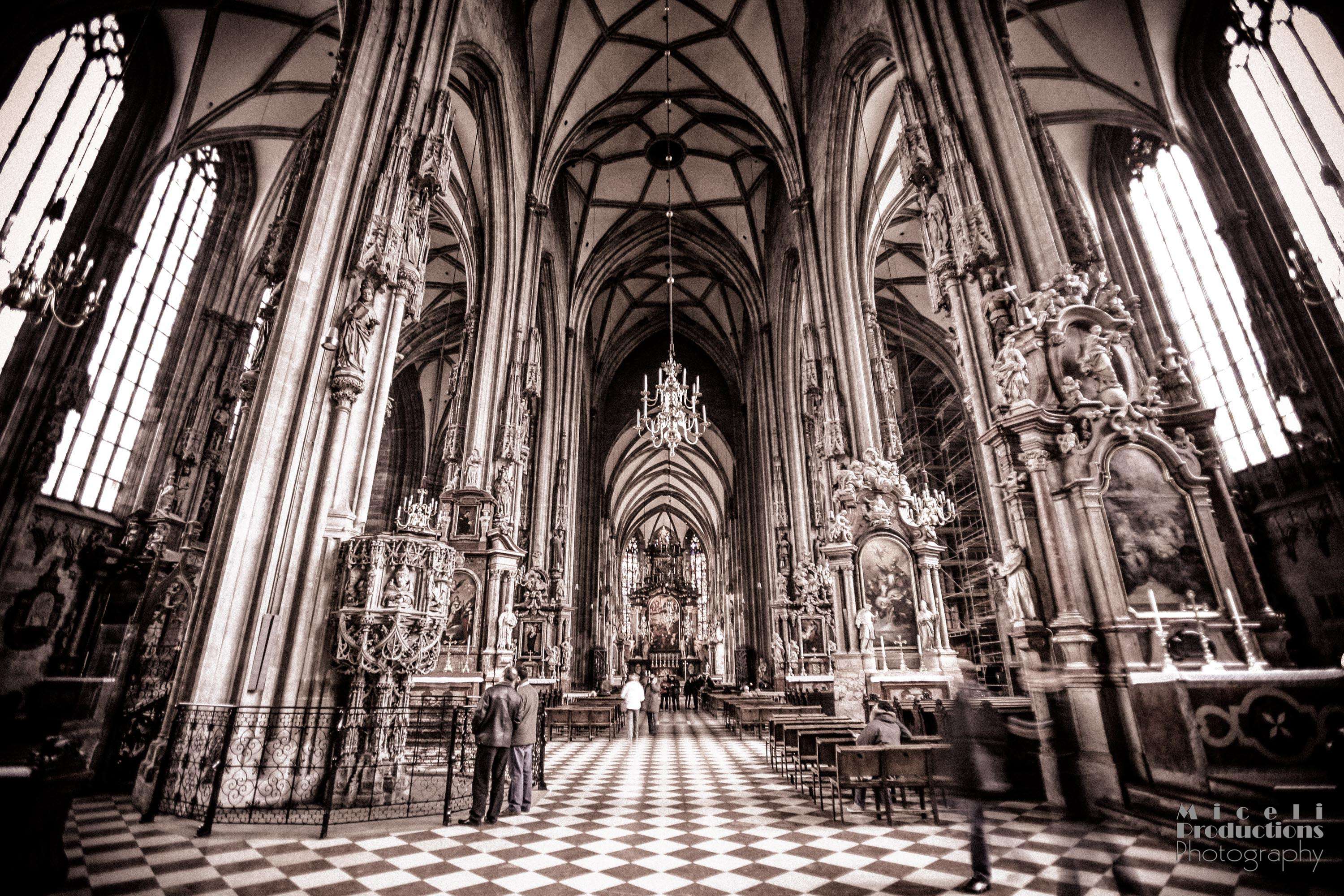 St. Stephen's Cathedral in Vienna, Austria (Stephansdom Wein, Austria)